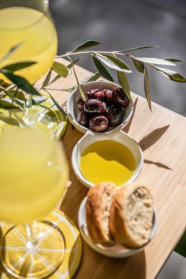 Olive Lemon Biophilic House & Lush Forest Garden Vamos Buitenkant foto