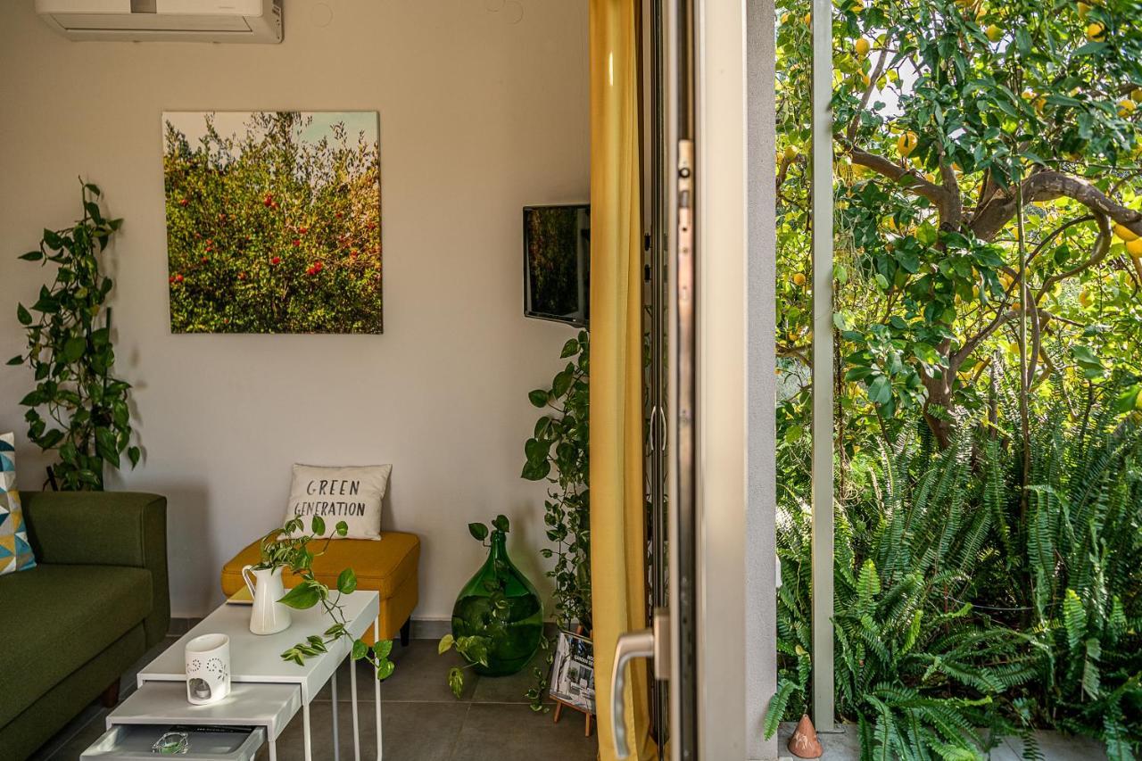 Olive Lemon Biophilic House & Lush Forest Garden Vamos Buitenkant foto