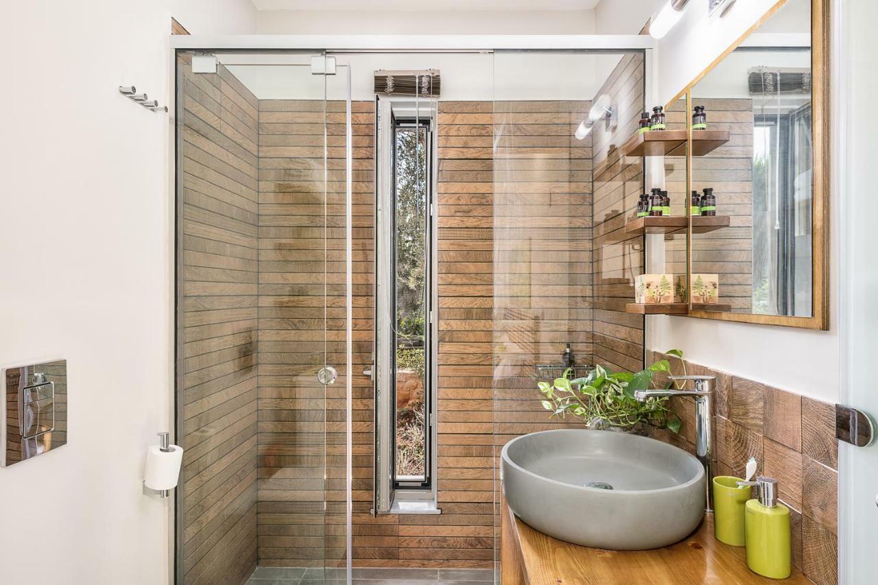 Olive Lemon Biophilic House & Lush Forest Garden Vamos Buitenkant foto